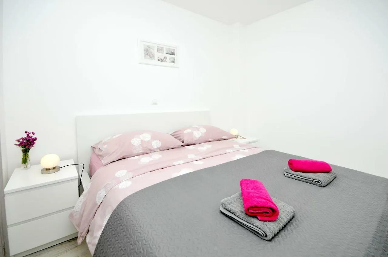 Apartments Adrian Trogir Croatia
